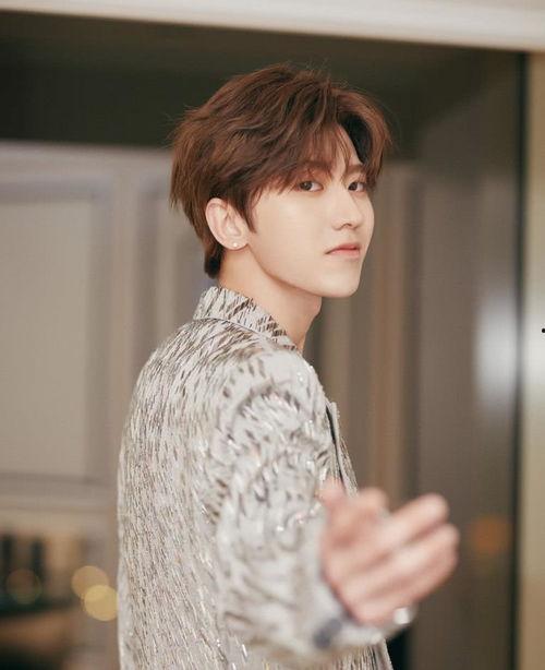 娱乐圈王大锤爆料cp,王大锤爆料神秘CP恋情